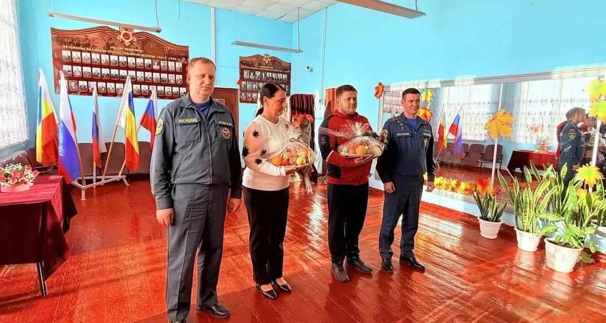 Двое жителей села Табунщиково получили медали за спасение детей на пожаре